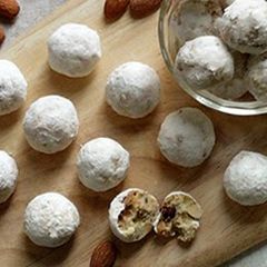 A picture of Crunchy Nuts Almond Snowball Cookies.