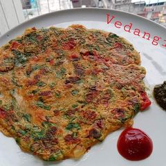 A picture of Besan Palak Cheela.