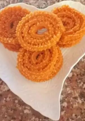 A picture of Moong dal Butter chakri.