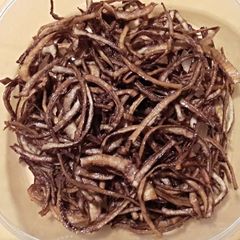 A picture of Crunchy Onion Sprinkles.