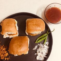 A picture of Vada pav.