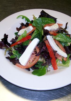 A picture of Mozzarella Salad w/ Balsamic Vinegarette.