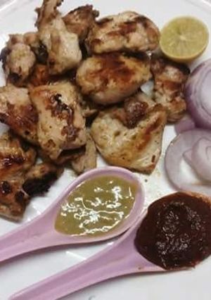 A picture of Chicken Tava Tikka (chicken frying pan tikka).