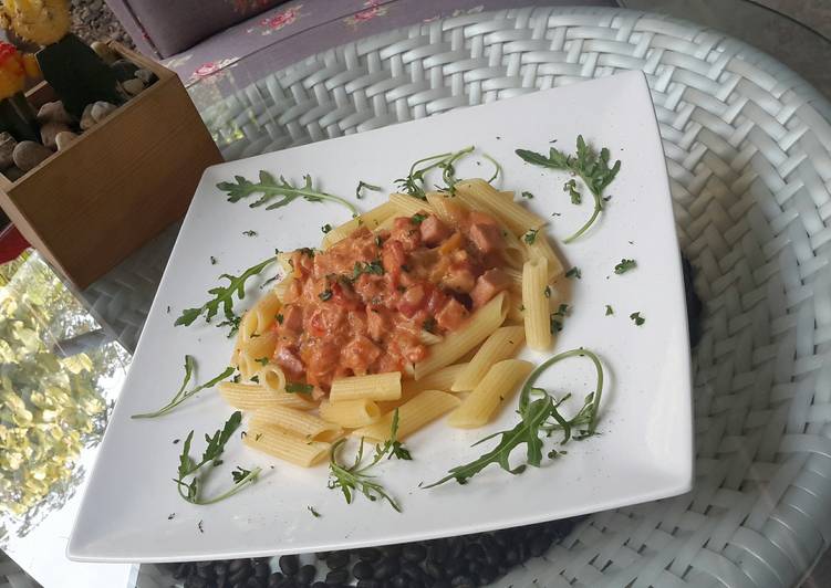 Recipe: Appetizing Penne with Smoked Ham and Mushroom in FreshTomato Cream Sauce