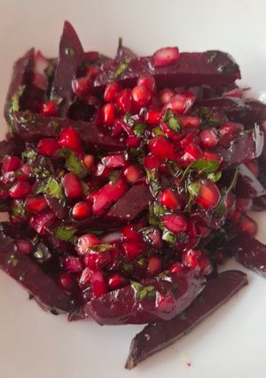 Una foto de Ensalada de betabel con granada