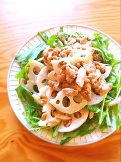 A picture of Lotus Root, Tuna and Natto Salad.