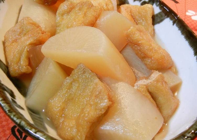 Quick and Easy Simmered Daikon Radish and Aburaage