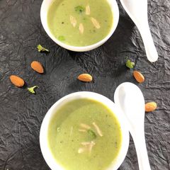 A picture of AlmondBroccoliSoup.
