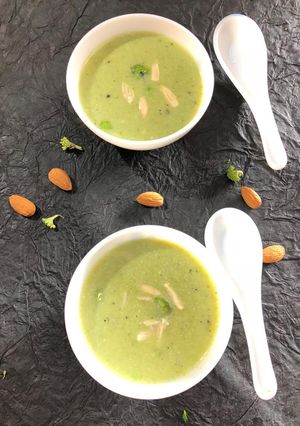 A picture of AlmondBroccoliSoup.