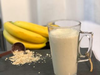 Smoothie à la banane et aux flocons d'avoine