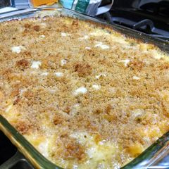 A picture of jalapeño mac n cheese.