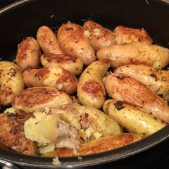 A picture of Roasted Fingerling Potatoes.