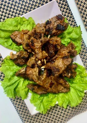 A picture of Grilled lemon and herb mutton chops.
