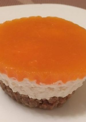Sárgabarackos sajttorta- muffin  -sütés nélkül recept fotója