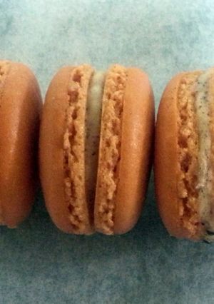 A picture of French Macaron with buttercream.