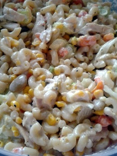 A picture of Jays chicken pasta salad.