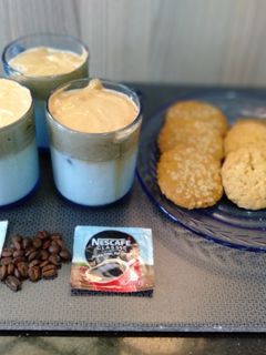 દાલગોના કોફી (Dalgona Coffee Recipe In Gujarati રેસીપી મુખ્ય ફોટો