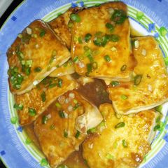 A picture of braised tofu.
