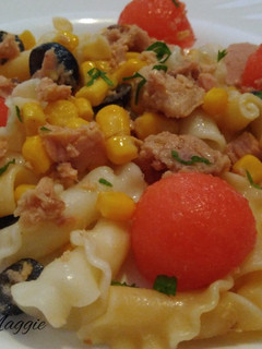 Una foto de Ensalada de pasta con sandía