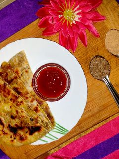 আলুর পরোটা (Aloor paratha recipe in bengali) রেসিপির প্রধান ছবি