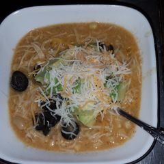A picture of Crock pot white bean chicken chilli.