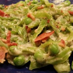 Peas with Creamy Bacon Sauce A picture of Peas with Creamy Bacon Sauce.