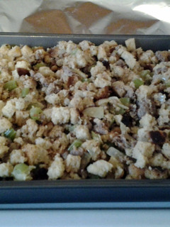 A picture of Sausage bread stuffing.