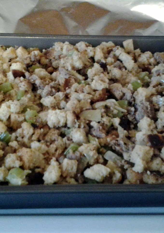 A picture of Sausage bread stuffing.