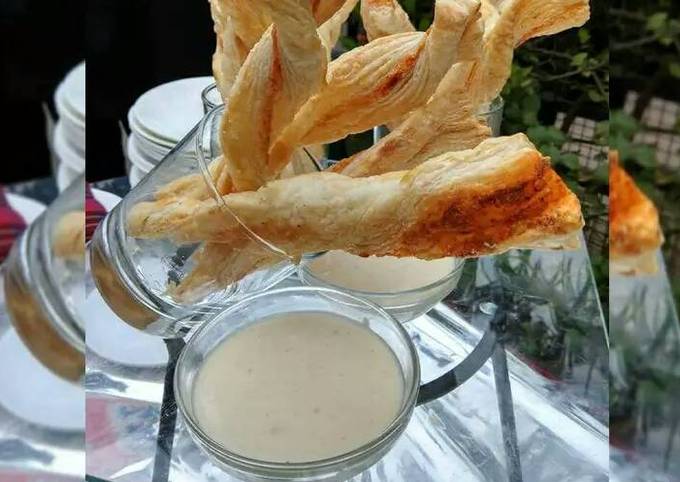 Recipe of Quick Fondue Sauce with Cheese Chilli Twist