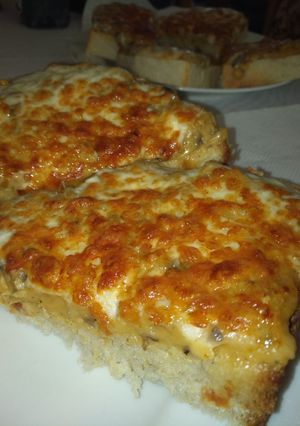 Gombás melegszendvicskrém recept fotója