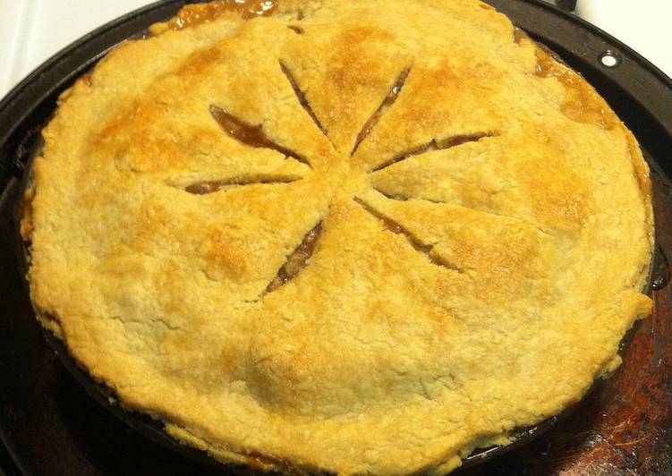 Simple Way to Make Any-night-of-the-week Apple Pie