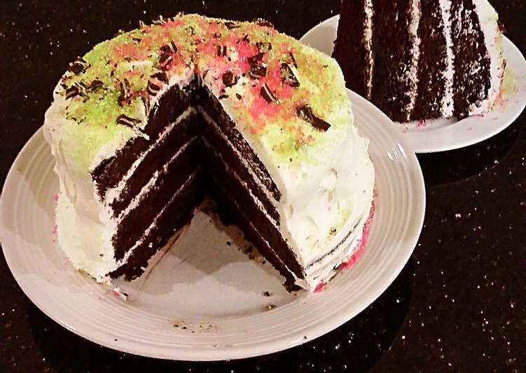 How to Prepare Any-night-of-the-week Chocolate Chiffon Layer Cake with Peppermint Marscapone Cream Filling / Frosting