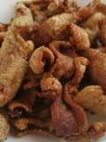 หนังไก่ทอด