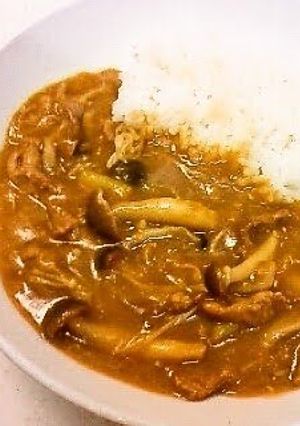 A picture of Standard Dish at My Home - Easy Japanese-Style Mushroom Curry.