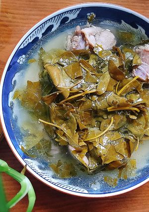 Hình của món Canh vịt nấu lá giang.