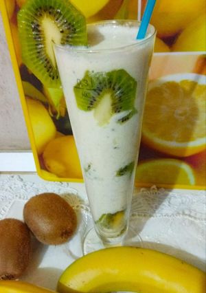 Φωτογραφία της συνταγής Smoothie με μπανάνα και ακτινίδια
