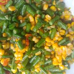 รูปของ Tumis kacang panjang + jagung SEDERHANA
