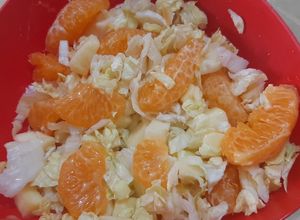 Una foto de Ensalada de mandarina 🍊
