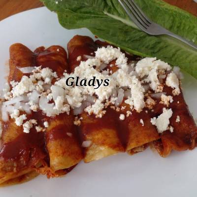 Enchiladas Michoacánas Receta de Gladys Fernández - Cookpad