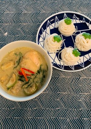 รูปของ แกงเขียวหวานน่องไก่นมสด ไม่ใช้กะทิ