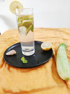 A picture of Lemon Cucumber Detox Drink.