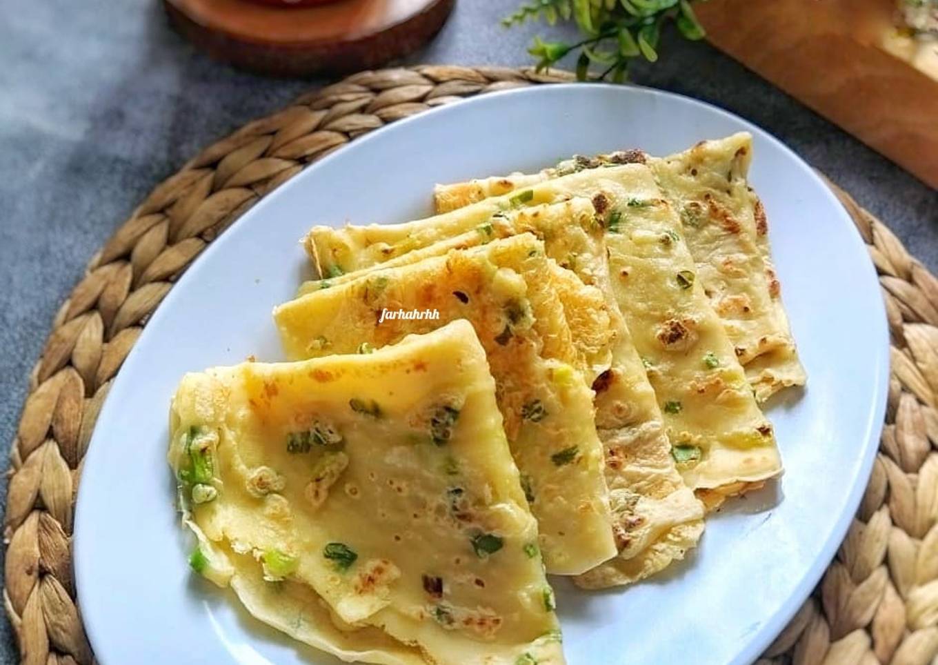 Tan Ping 蛋餅 ( Dàn bǐng )Taiwanese Pancake