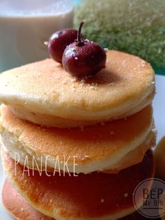 Hình của món Souffle pancake (bánh không lò, không bột nở, không máy đánh trứng).