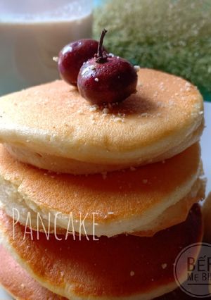 Hình của món Souffle pancake (bánh không lò, không bột nở, không máy đánh trứng).