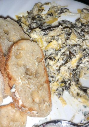 A picture of artichoke spinach dip.