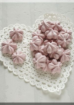 A picture of Aroma of Spring Sakura Meringue Cookies.