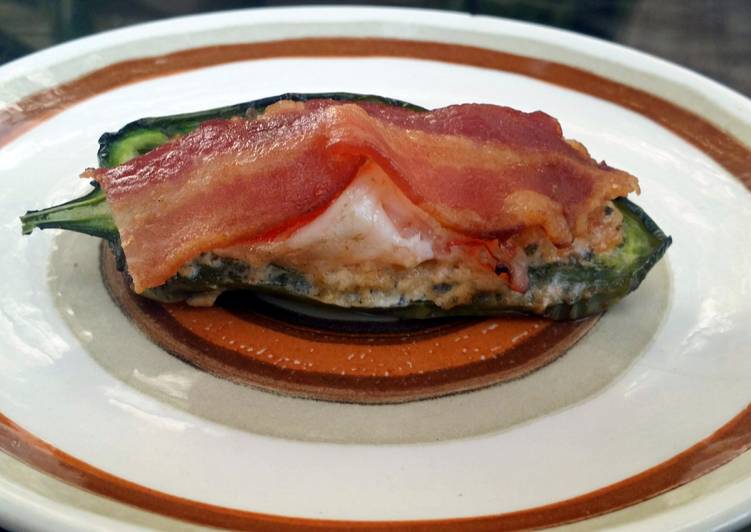 Grilled jalapeño poppers Grilled jalapeño poppers