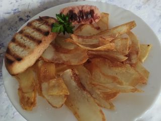 домашні чипси з картоплі