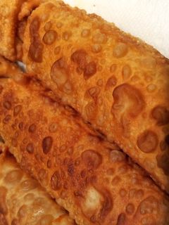 A picture of Pizza Egg Rolls.