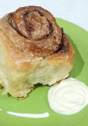 Una foto de Rollos de canela y chocolate